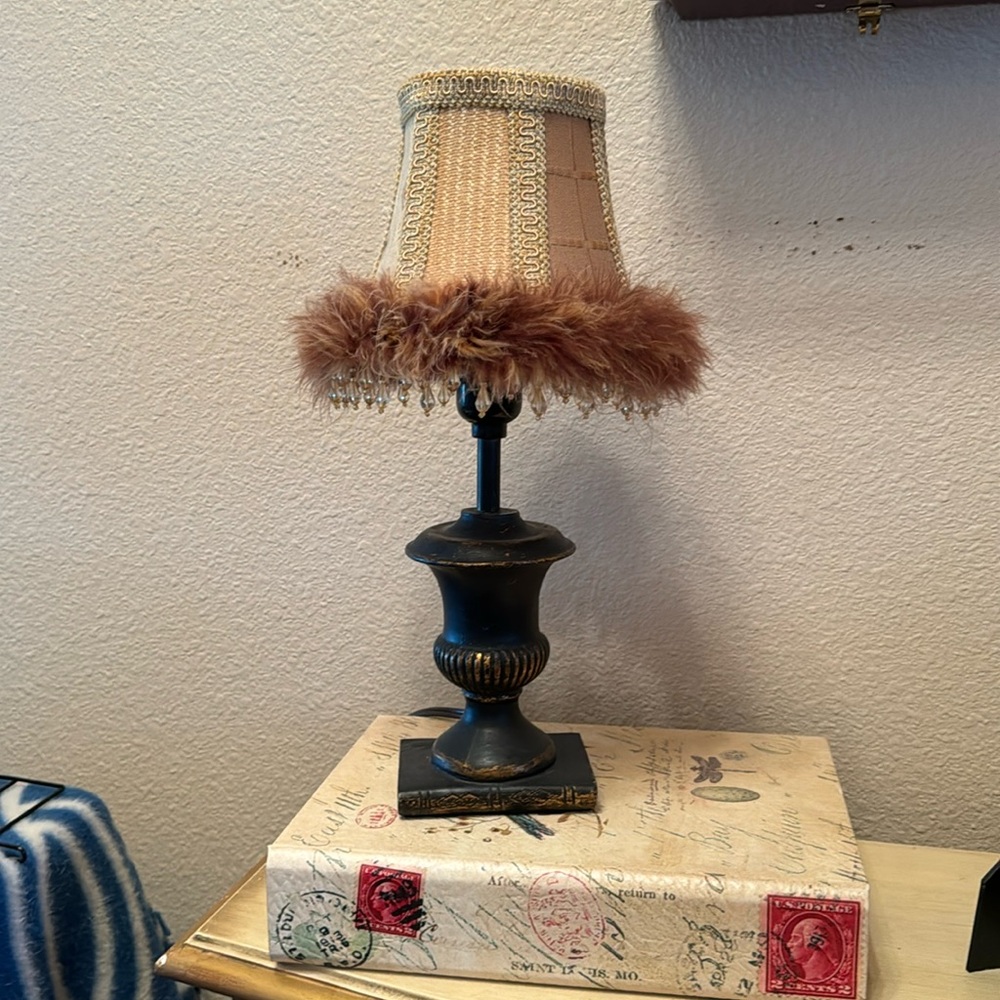 NWOT Lamp 15 in tall brown base bling lamp shade